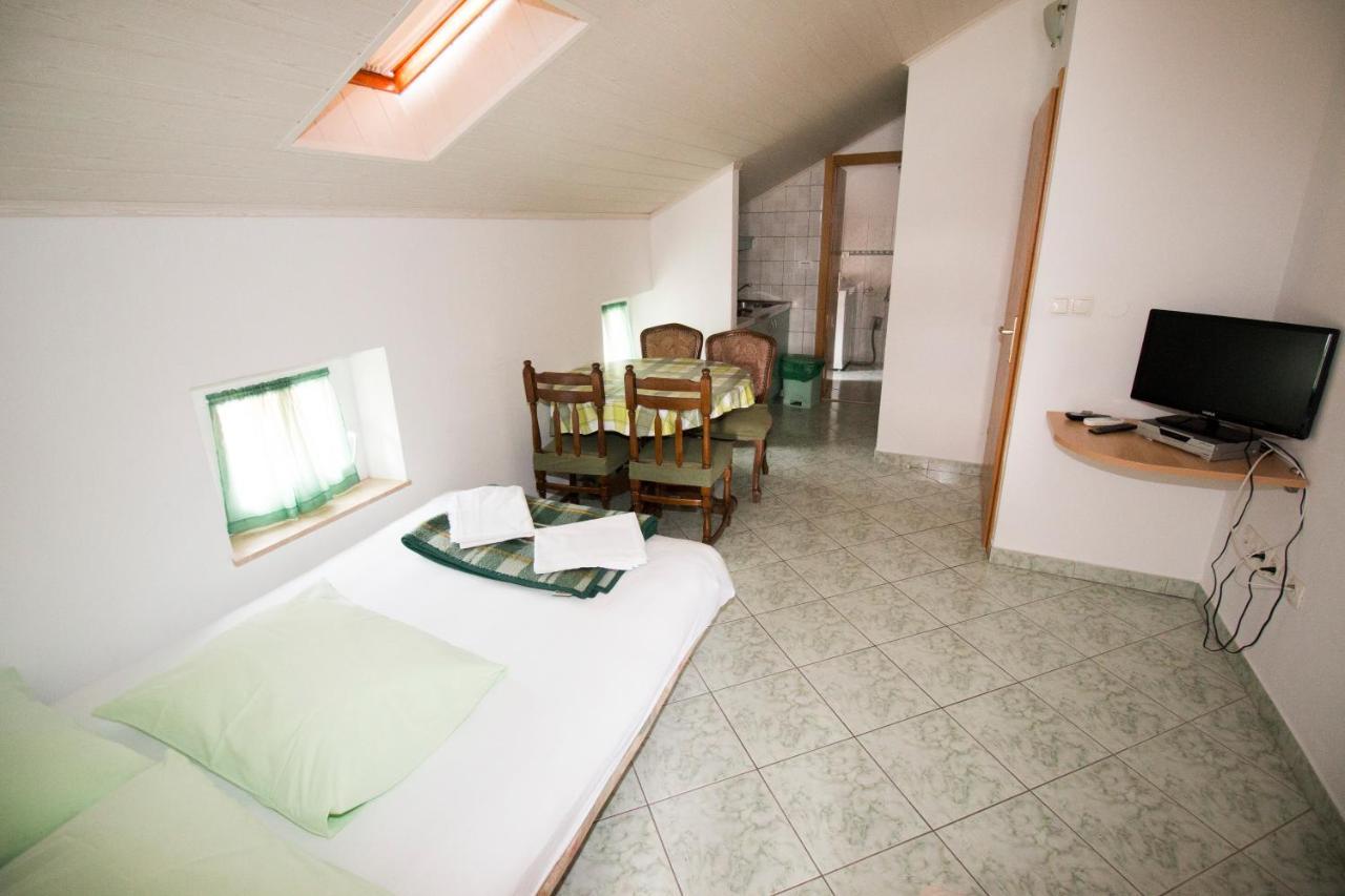 Omis - Michy Apartments Eksteriør bilde