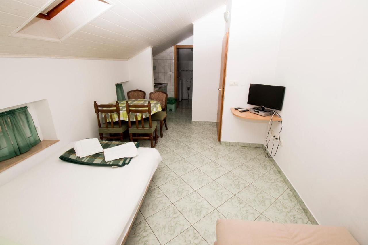 Omis - Michy Apartments Eksteriør bilde