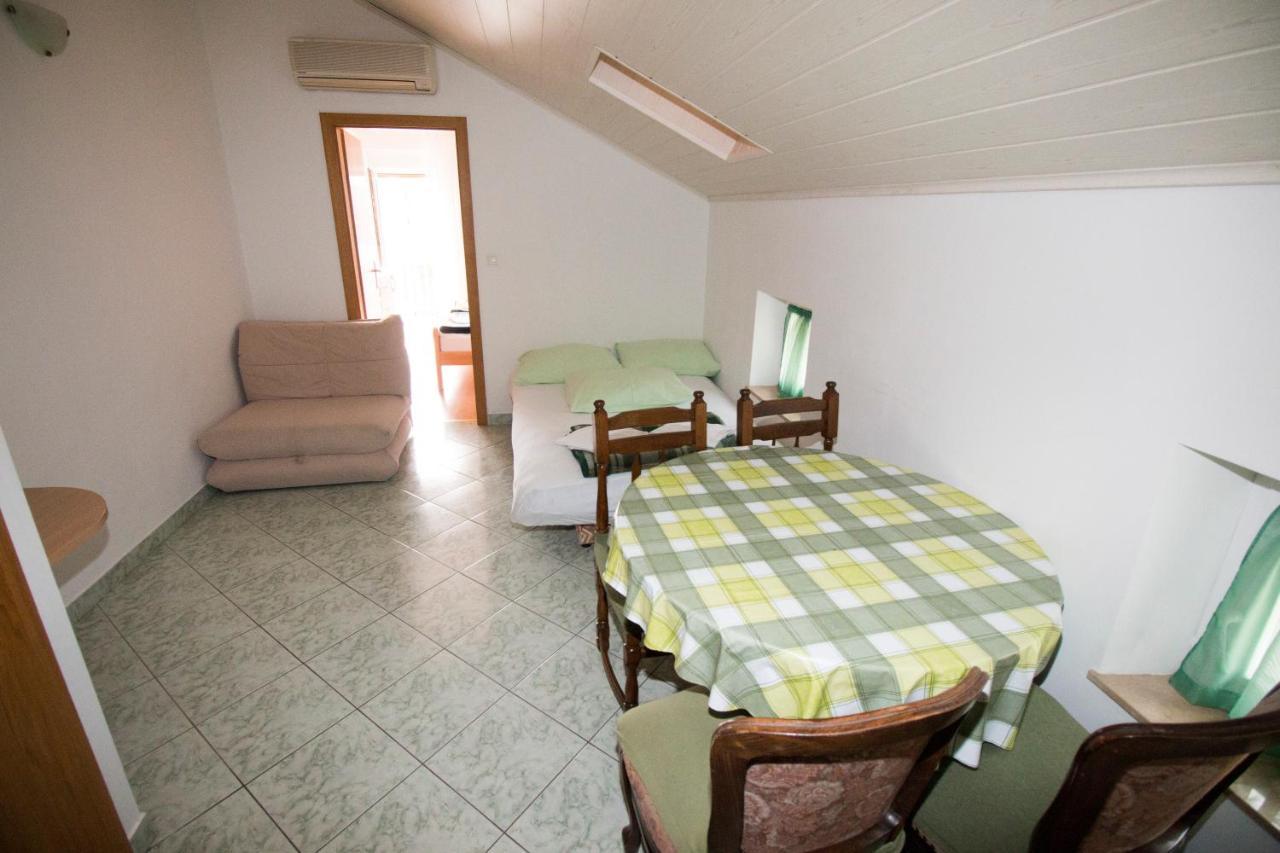 Omis - Michy Apartments Eksteriør bilde